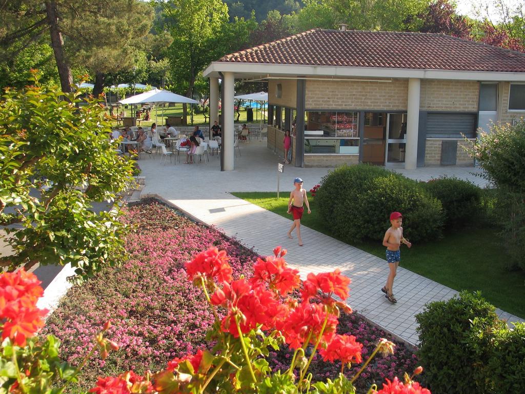 Parco Delle Piscine Hotel Sarteano Exterior foto