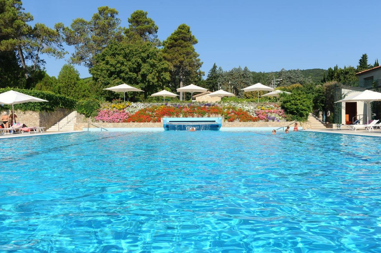 Parco Delle Piscine Hotel Sarteano Exterior foto